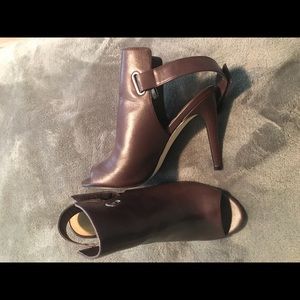 Burgundy peep-toe heeled booties